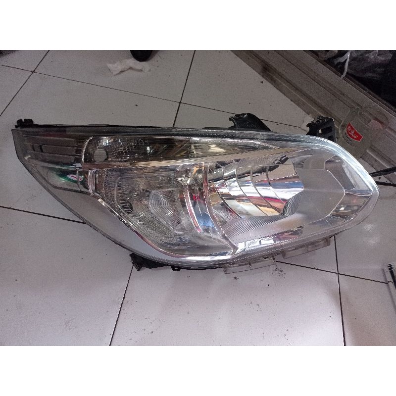 headlamp chevrolet Spin kanan