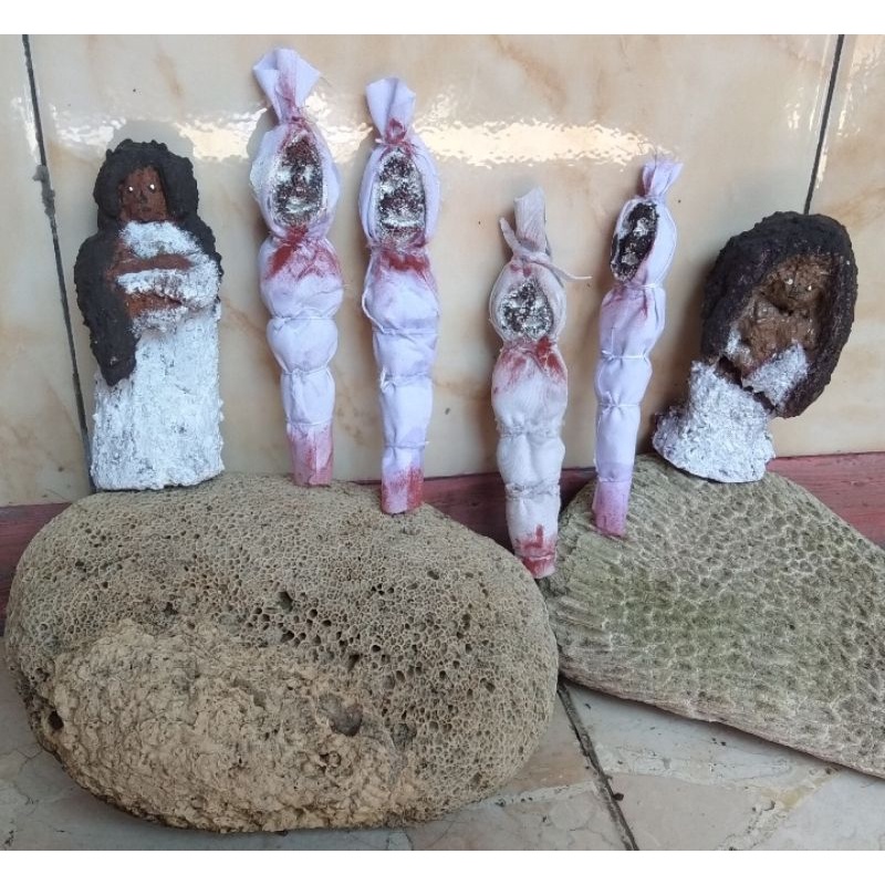 miniatur pocong+kuntilanak