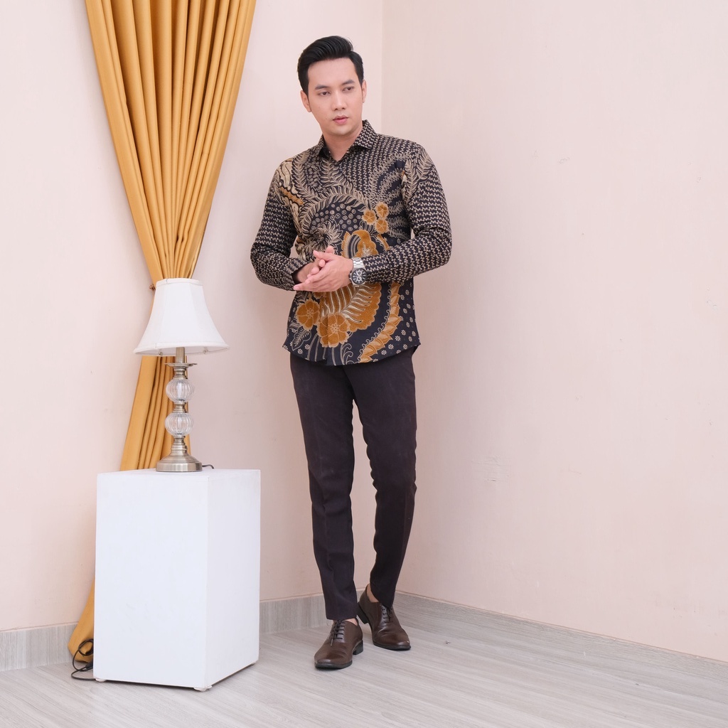 Baju Batik Pria Lengan Panjang Terbaru Batik Slimfit Jumbo Terlaris/Kemeja Batik hendrawan Jogja prabuseno Pekalongan Tulis Sutra Katun Muslim Modern Laki Laki Cowok Cowo Berkwalitas Keraton Solo Puring Furing Palembang Reguler