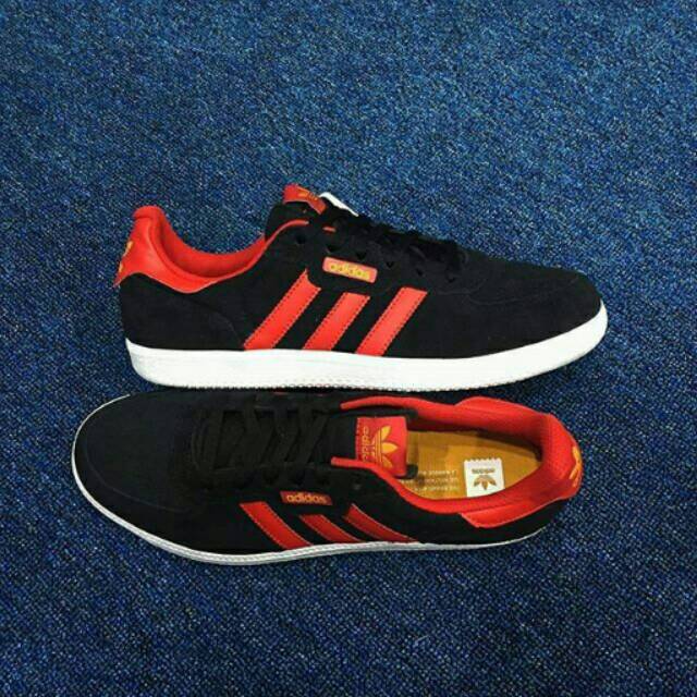 adidas leonero black