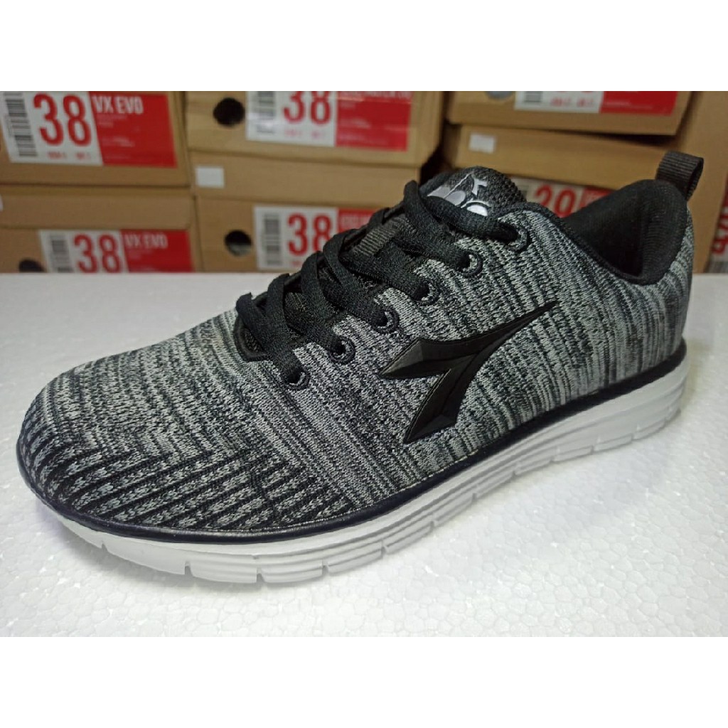 Sepatu Running Pria Diadora Itala DIAX9F0408DG Dark Grey ORIGINAL