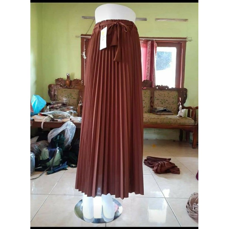 Plisket Bawahan Kebaya Rok Bawahan Kebaya Rok Plisket Tebal Rok Bawahan Rok Plisket Tebal Ori  Rok Bawahan Panjang Rok Plisket Tali PremiumRok Plisket Kebaya Bawahan Kebaya Plisket Bawahan Plisket Rok Rok Plisket Bahan Tebal Rok Bawahan Wanita-Coklat manis