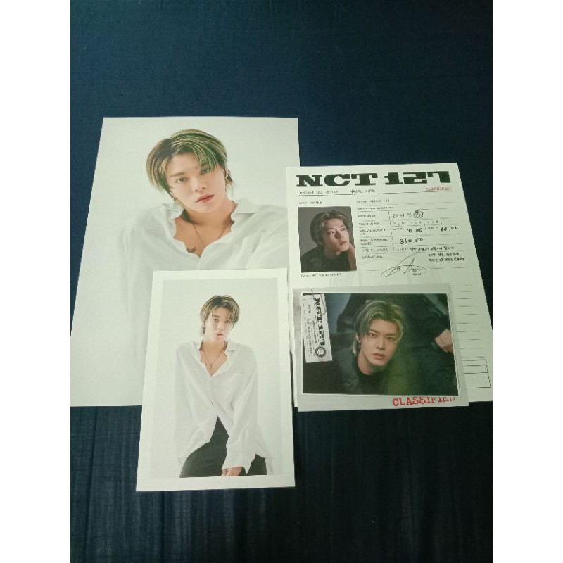 

YUTA NCT 127 SEASON GREETING 2021 (A4 Poster+ Postcard Calendar+ Secret File Set)