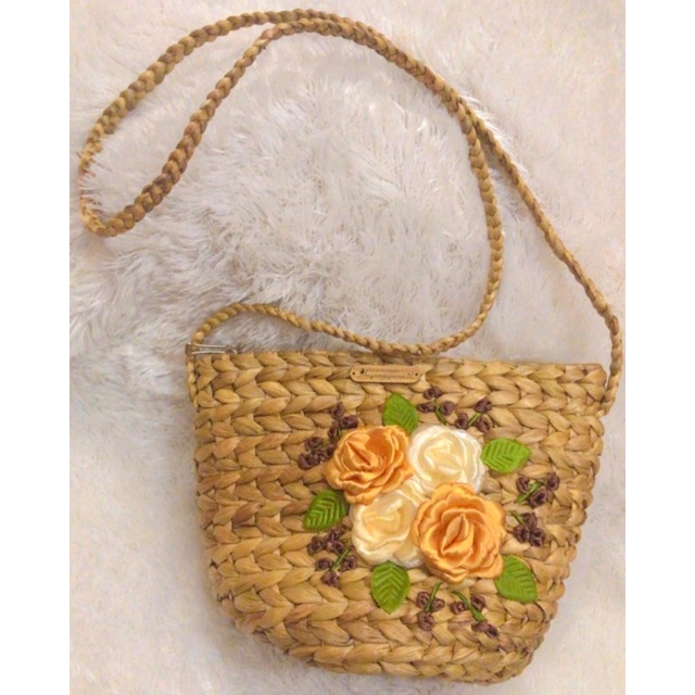 Tas eceng gondok slingbag