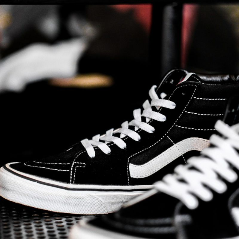 Vans Sk8 Hi Black White