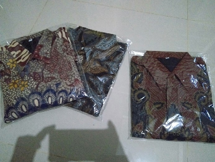 Kemeja Batik Pria Lengan Panjang Pendek Lapis Furing Abangan Merah Batik Solo
