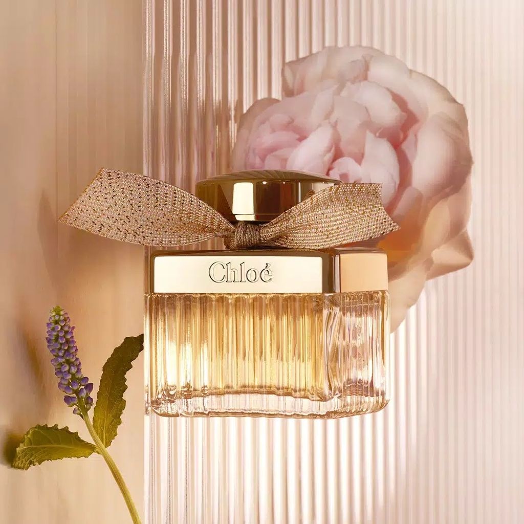 CHLOE - Chloe Woman