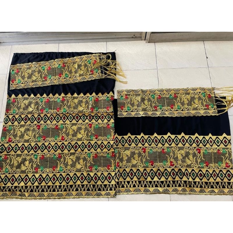 Sarung kain tapis Lampung bordir
