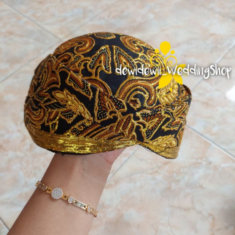 1set Jarik + Blangkon Pengantin Motif Pisang Bali