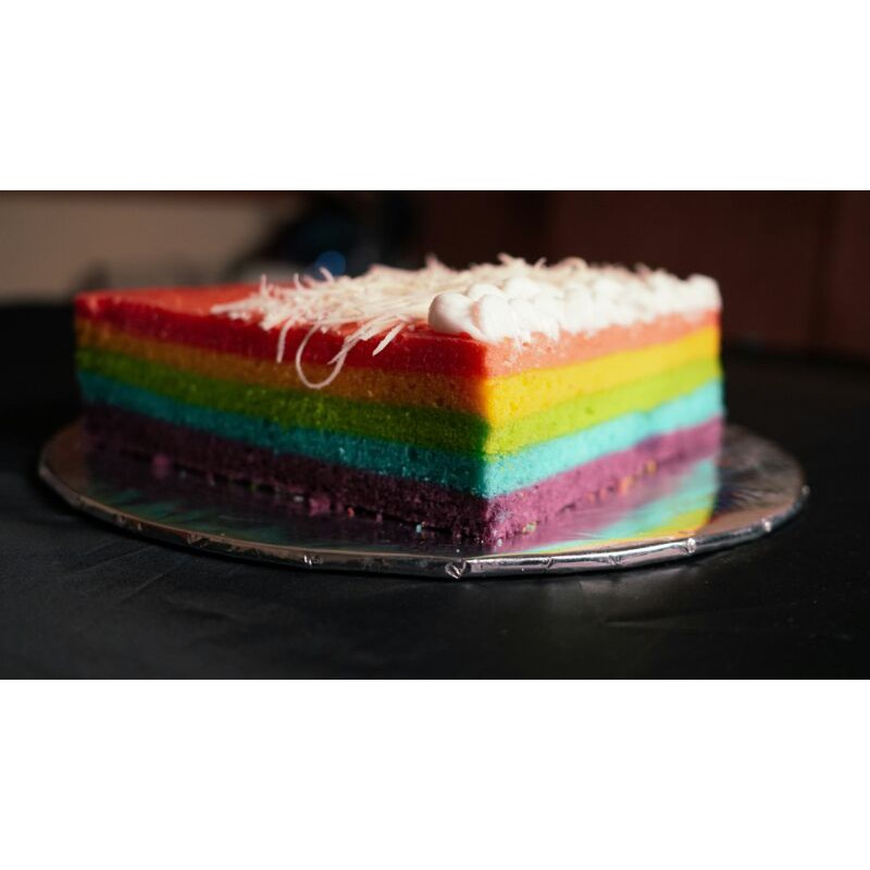 

Bolu Pelangi kukus (Steamed Rainbow Cake)