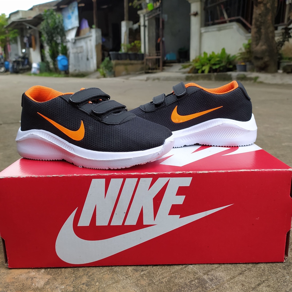 COD SEPATU SNEAKERS NIKE ZOOM KIDS ANAK LAKI LAKI PEREMPUAN TANPA TALI HITAM OREN