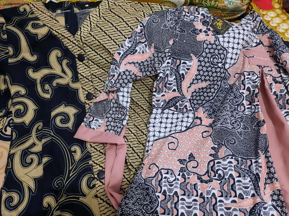 Atasan Batik Dolby Dolbi Dobby Doby Tenun Sutra Tulis Halus Katun Atbm Baron ,sarombit Atasan
