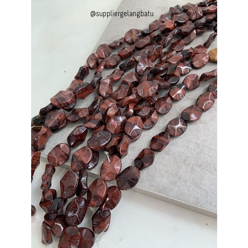 bongkah RED tiger eye RARE 20mm SUPER GRADE biduri sepah MERAH cutting COKLAT