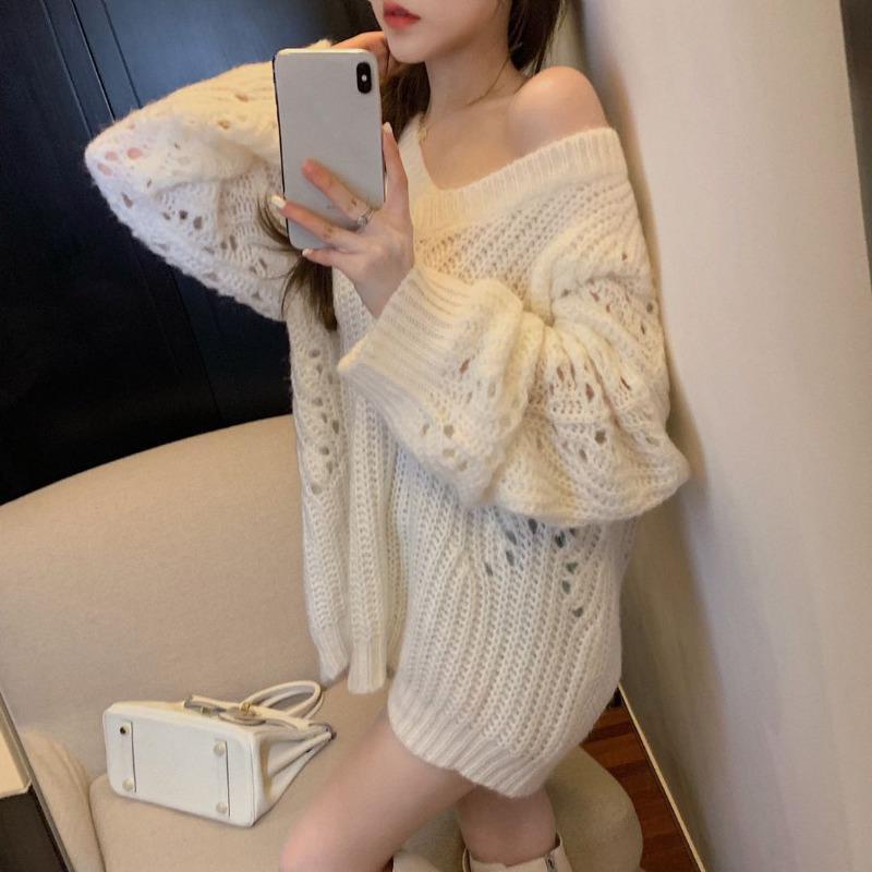 Sweater Wanita Lubang Robek Angin Malas Longgar Pakaian Luar Pullover Jepang Retro Rajutan Sweater T