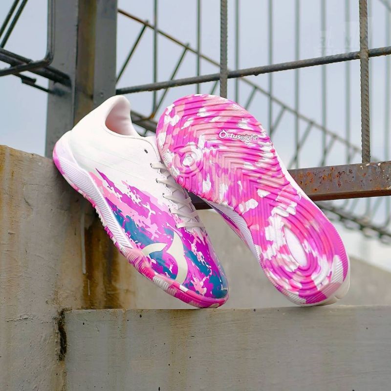 ORTUSEIGHT CATALYST CHIMERA IN BLACK ORTRED