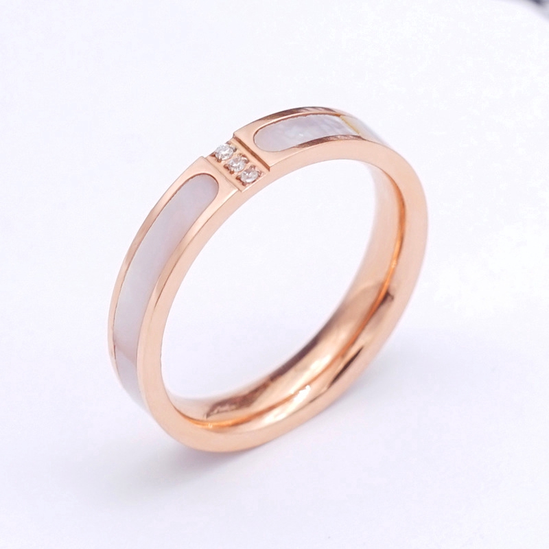 Cincin Emas Mawar Stainless  Aksesoris Perhiasan Fashion Wanita  Cincin Bergaya Tiga Berlian