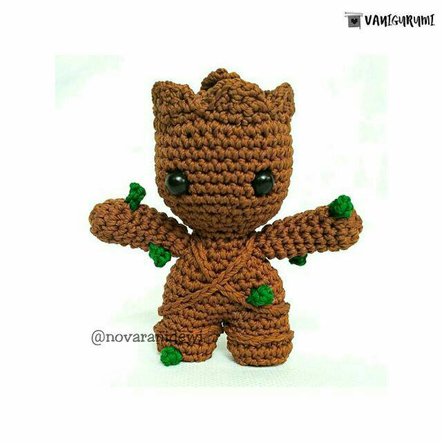 Amigurumi boneka rajut gantungan baby groot