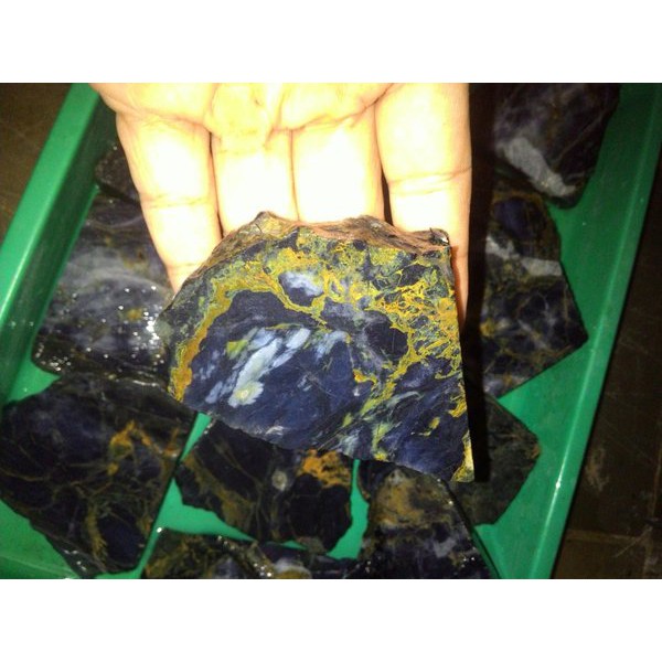 Blue Opal Mizone Serat Emas Rough Tembus Kristal Murah