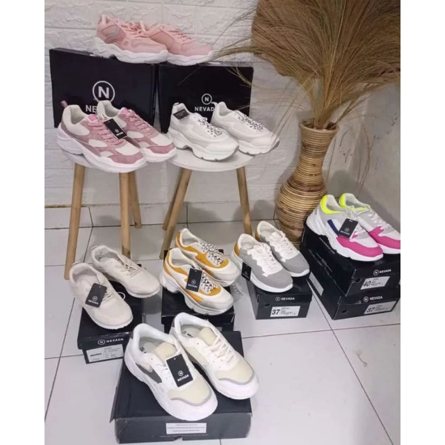 Sneakers Wanita Nevada Original