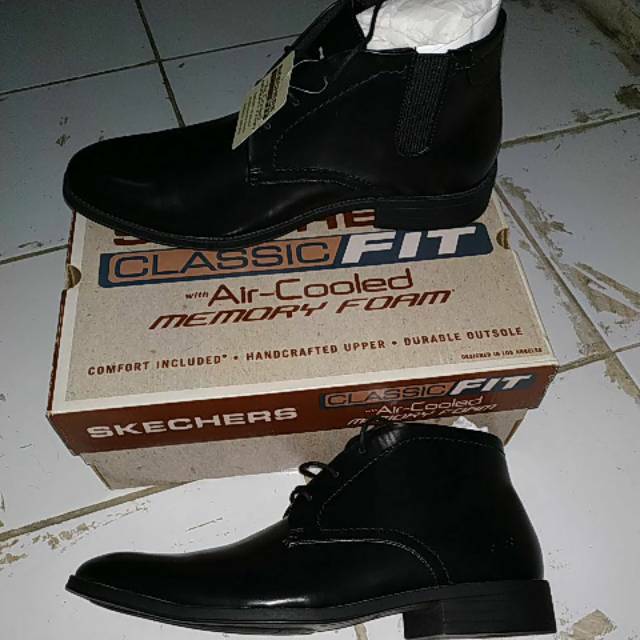 Skechers classic fit sepatu kerja size 43