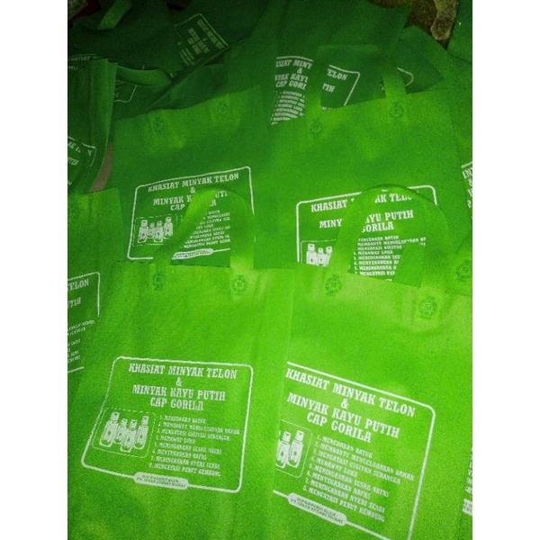 

goodie bag pres hijau UK 30x40+sablon 1warna 1sisi.