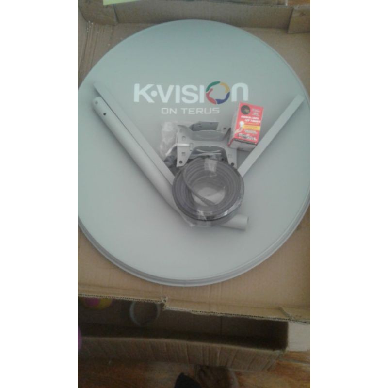 Antena Parabola Solid KVISION + LNB Ku Band + Kabel RG6 60CM