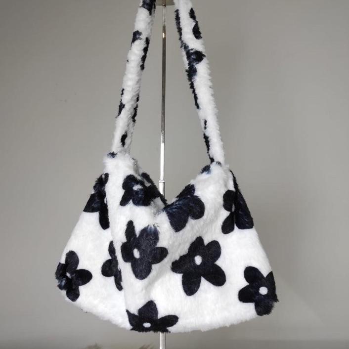 fluffy daisy bag