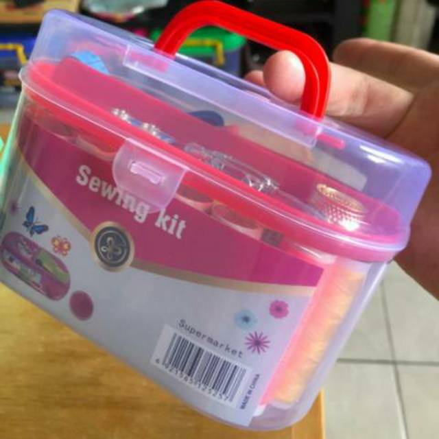 Set peralatan menjahit/sewing kit