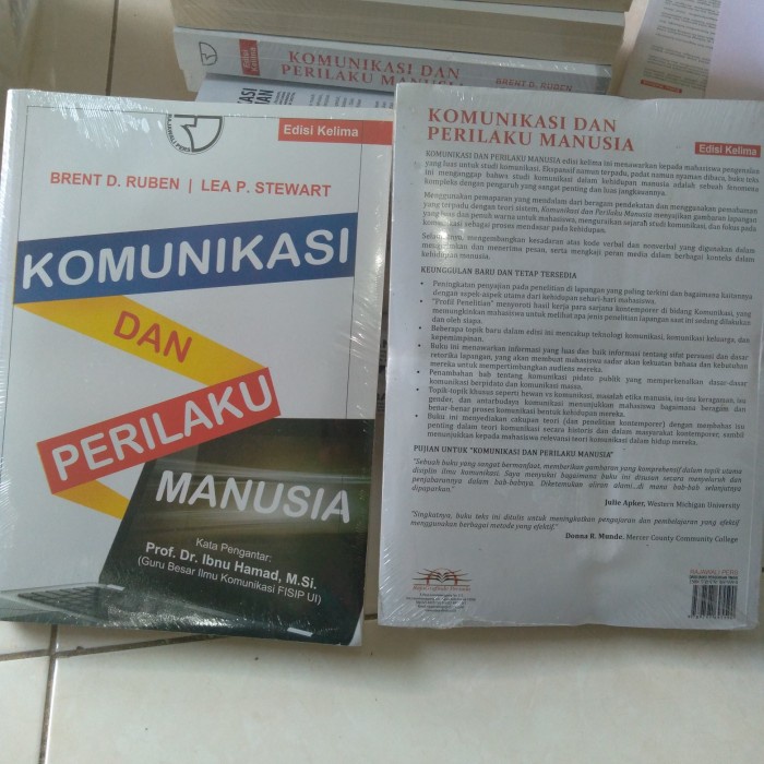 

HOT SALE!!! BUKU ASLI KOMUNIKASI DAN PERILAKU MANUSIA BRENT D RUBBEN LEA P STEWART TERMURAH