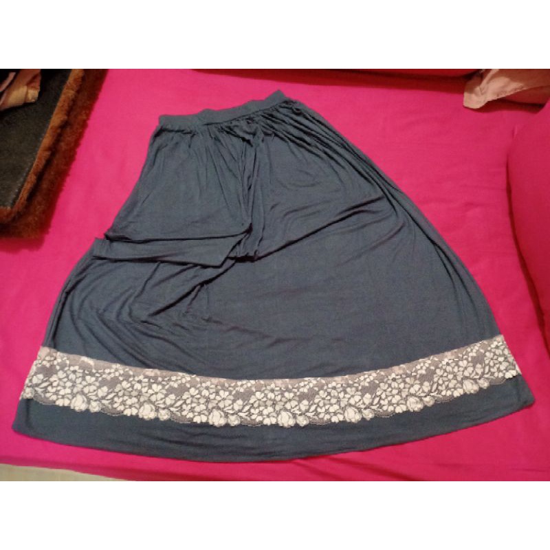 PRELOVED ROK SPANDEX