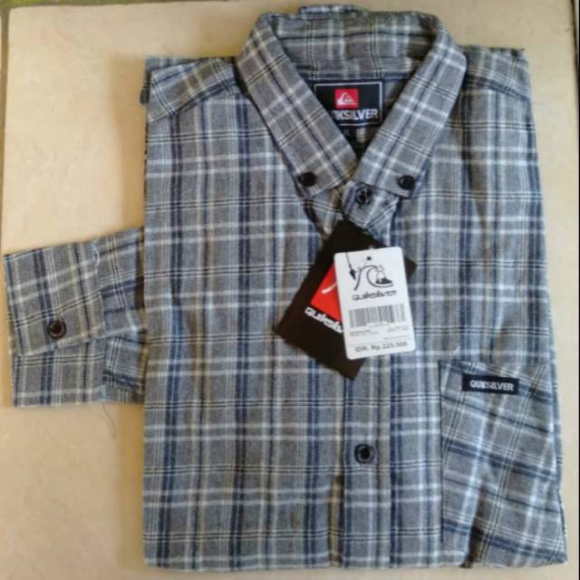 Kemeja lengan panjang distro