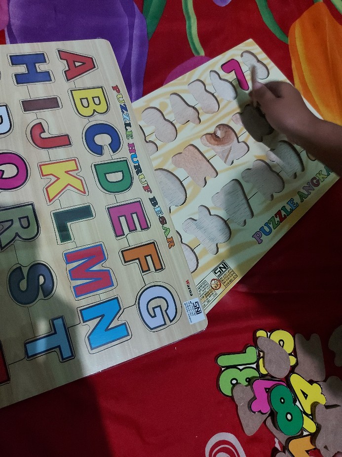 PUZZLE KAYU EDUKASI ALFABET  HURUF  BESAR HURUF  KECIL 