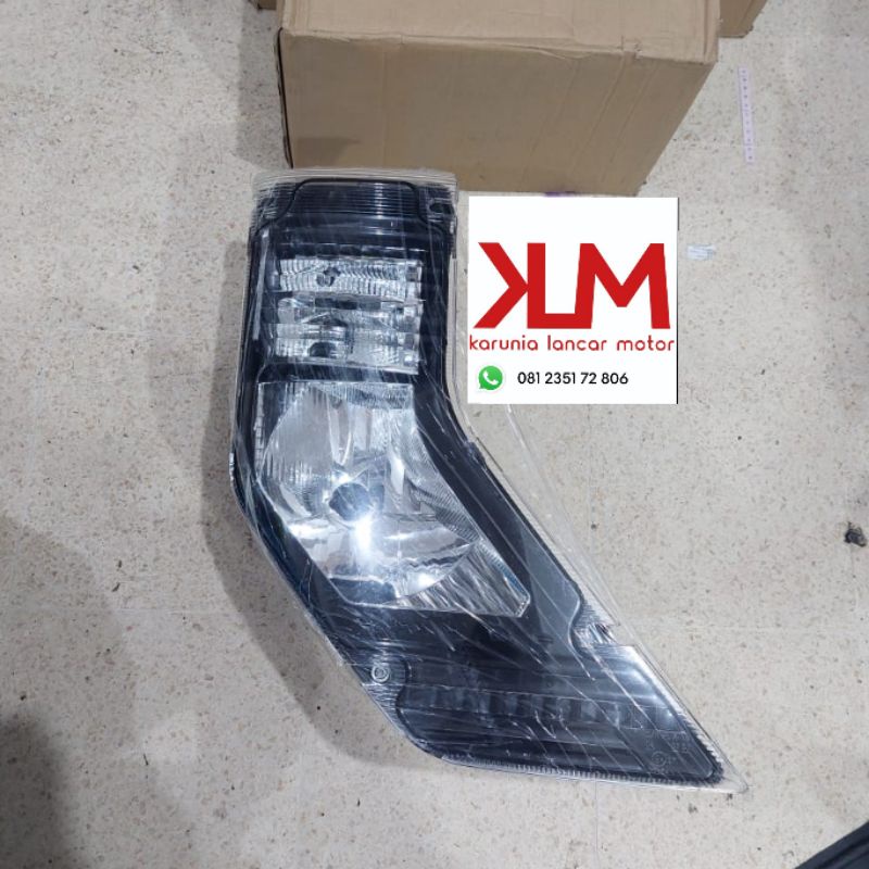 Head Lamp UD Nissan Quester OEM