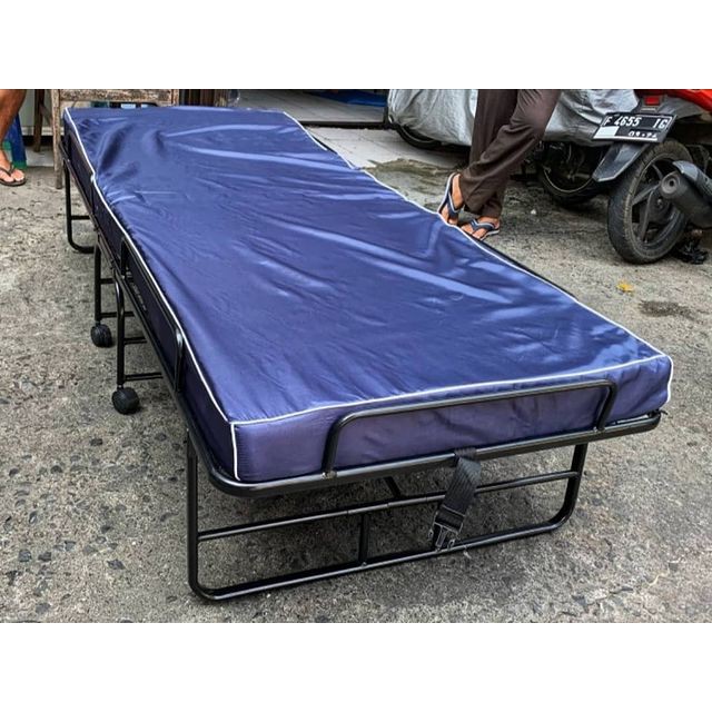 Ranjang Lipat Besi / Folding Bed dengan Roda