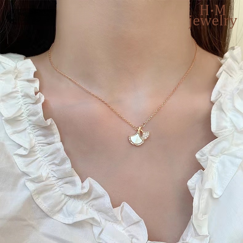 Kalung Rantai Klavikula S925 Silver Bentuk Daun Ginkgo Kipas Kecil Warna Pink