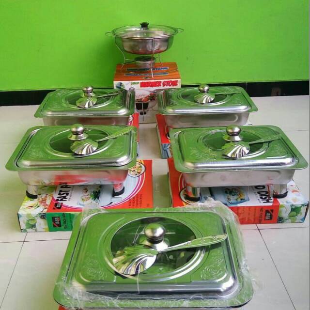 Prasmanan satu set batik