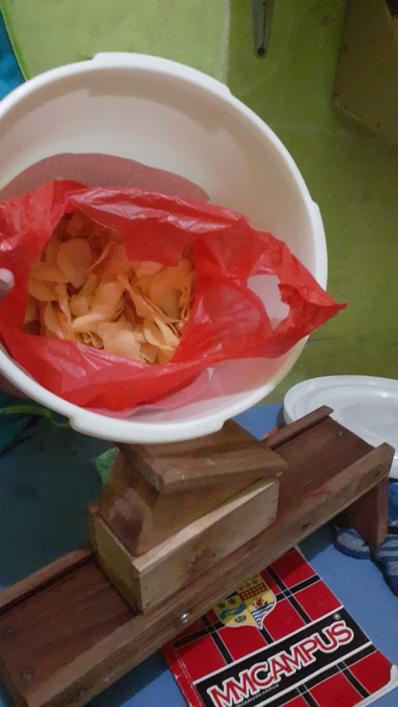 Pengiris Perajang Bawang Dan Keripik Kayu Jati