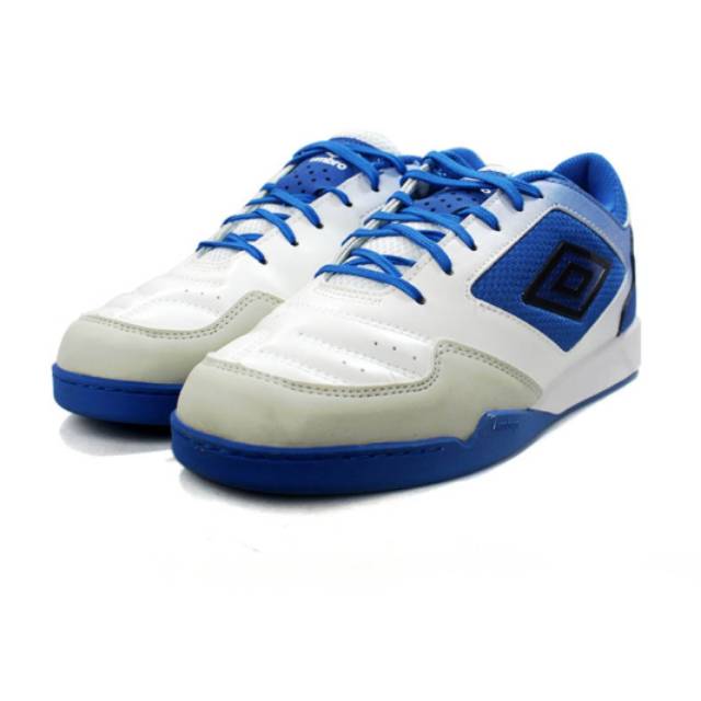 SEPATU FUTSAL UMBRO CHALEIRA II LIGA WHITE BLACK REGAL BLUE