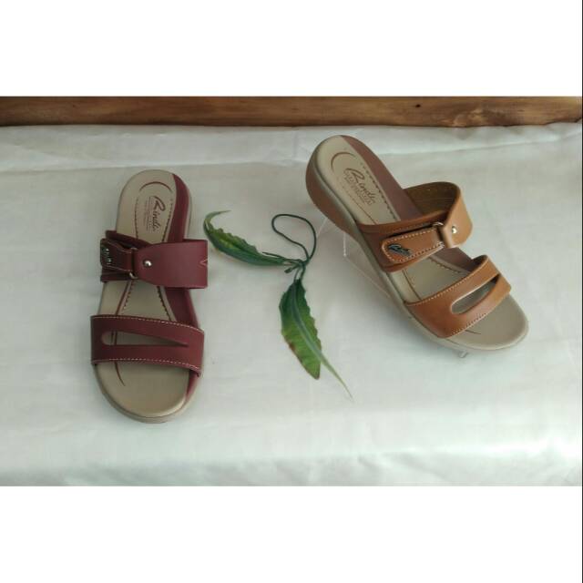 Sandal wanita Rindi LN 262 merah/orange