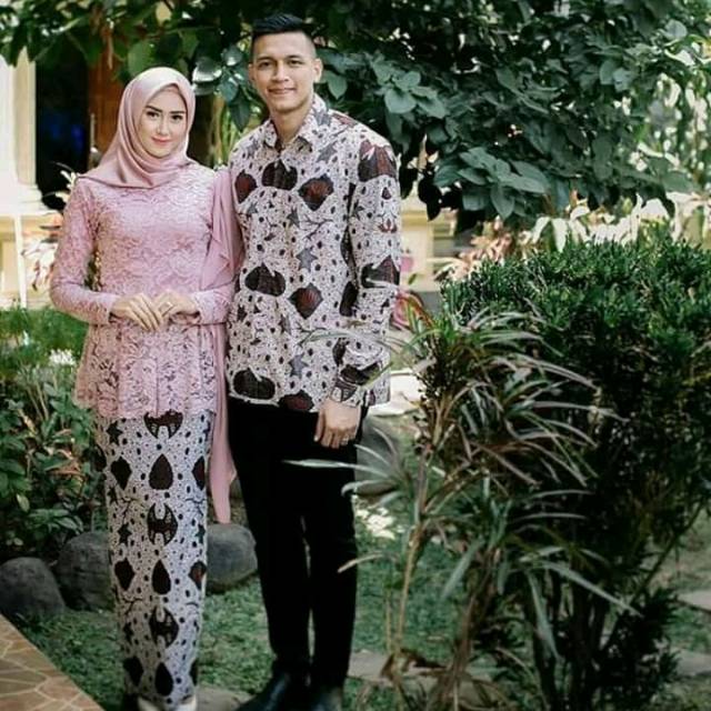 Paling Baru Kebaya Couple