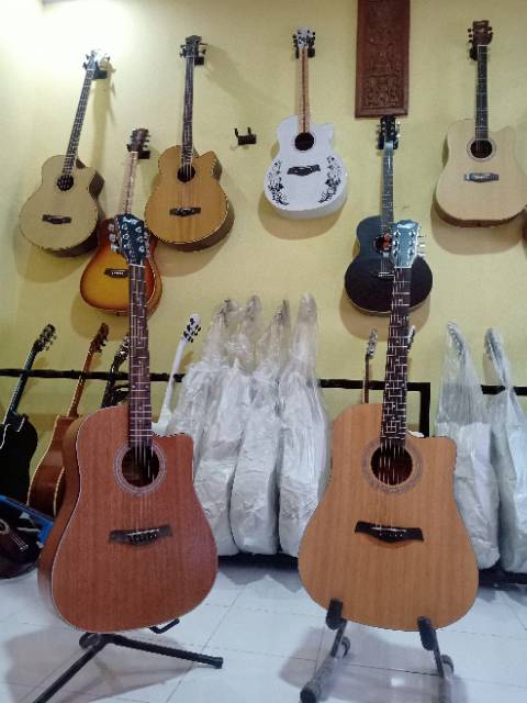 Gitar Akustik Cowboy GWC 240