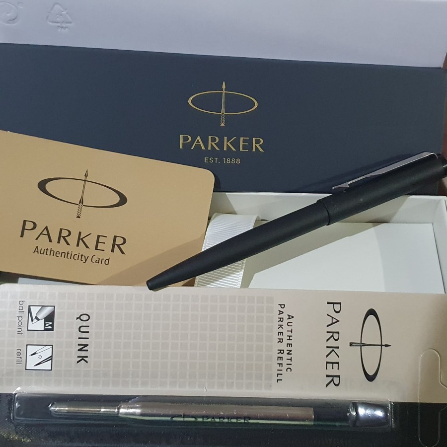 

PS-Paket 1 Klik : Parker Vektor Matte Black CT Klip Silver BP + Refill Bp