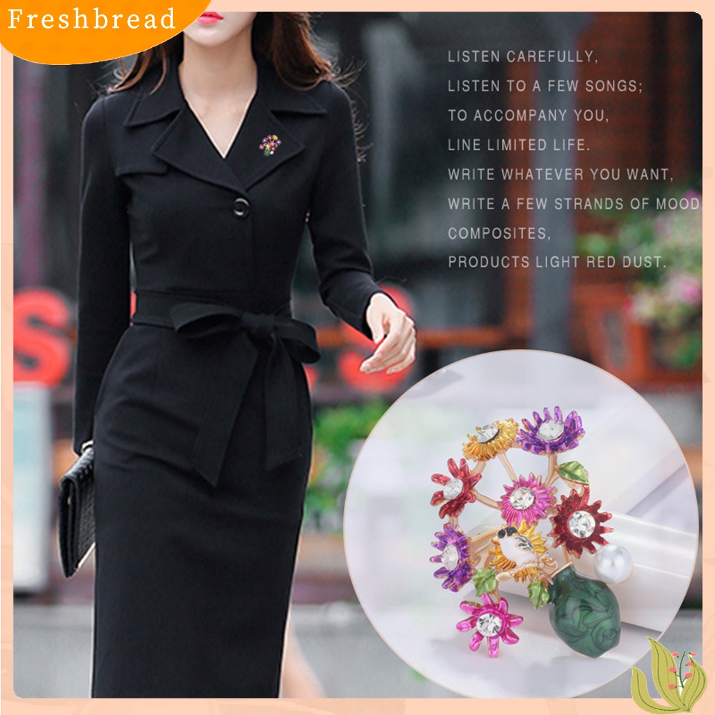 [ TERLARIS]Fashion Women Flower Vase Rhinestone Inlaid Brooch Pin Corsage Lapel Jewelry