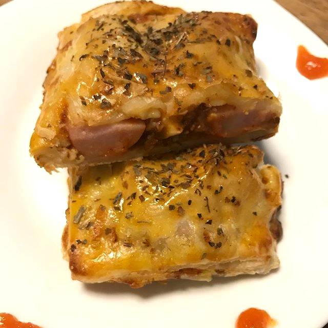 

Pizza Pockets