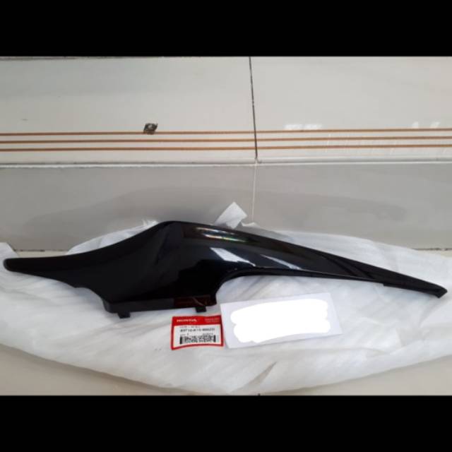 COVER BODY BELAKANG CB150R CB 150 R OLD HITAM ASLI AHM