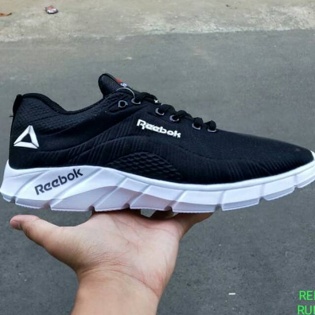 sepatu running reebok black | Shopee 