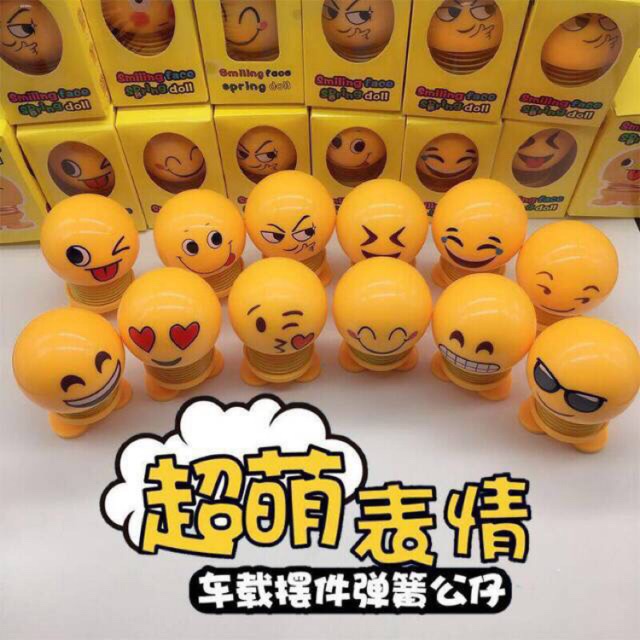 pajangan mobil boneka goyang kepala emoji lucu