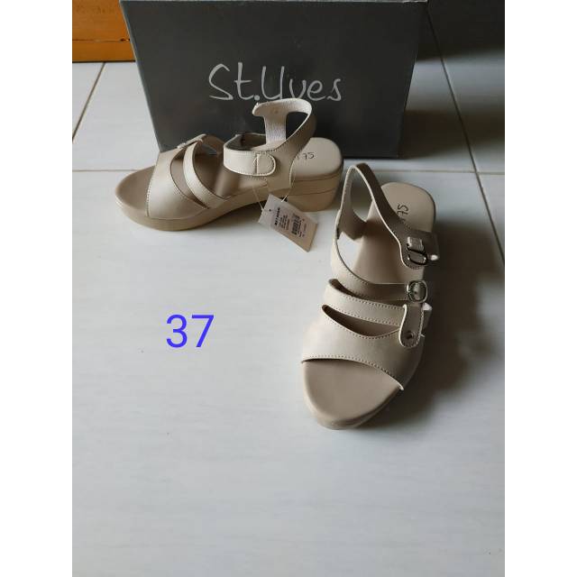 Sandal Heels Tali St.Yves
Size 37