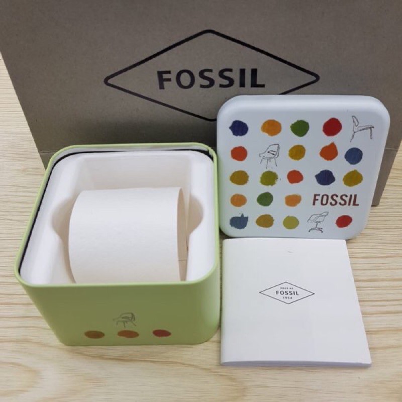 

Box Ori Fossil & Manual Book