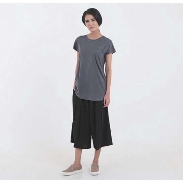 The Welted Pocket Tee / Kaos Wanita Roepi Original 100%